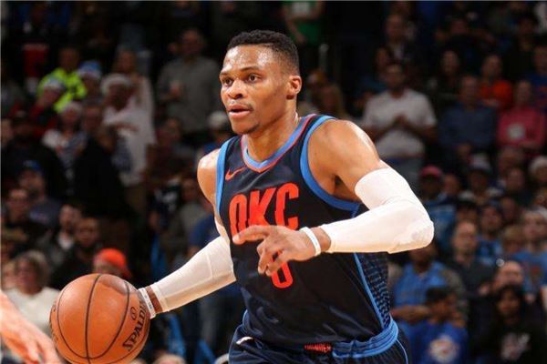 她展示出难 她展示出难