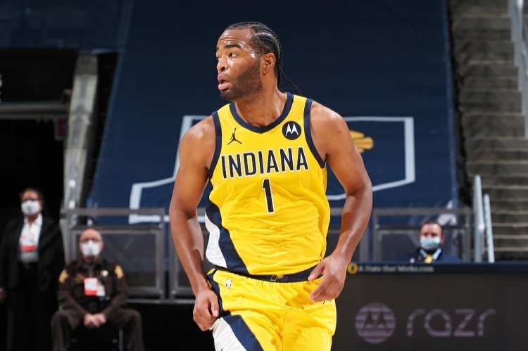 通过新颖的 通过新颖的